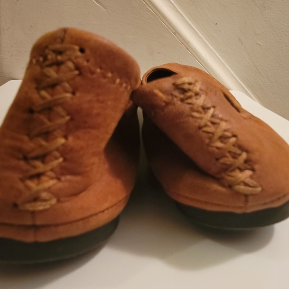 Luckyband leather slip on - Picture 3 of 5